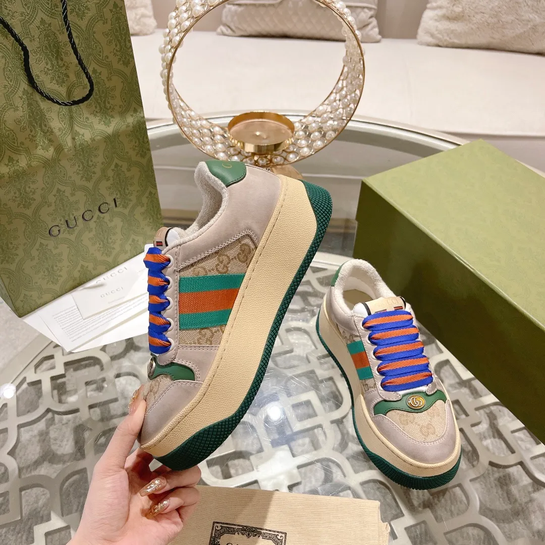 👟👟Ex-factory price 520👟👟 Women's shoes Women's clothing Women's shoes Women's clothing Gucci's latest chubby thick-soled dirty shoes~~Couple's casual shoes, 6cm height increasing shoes~~ 🔥Best, short boy, really good-looking♥️ The upper is made of polished cowhide stitched with classic double G fabric. The terry cloth is delicate and sweat-absorbent and breathable. The foot pad is integrated with latex injection molding. Private mold 6cm thick T👟👟Ex-factory price U two-color bottom Size: 35-40 Male 39-45/full size (45 custom-made, non-refundable) Comes with a full set of packaging